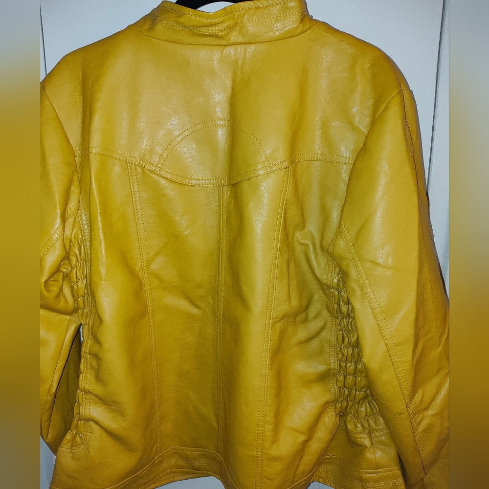New Look Mustard Faux Leather Jacket - Picture 3 of 4